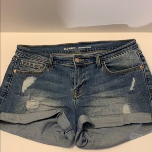 Old Navy boyfriend distressed Jean Shorts Size 4